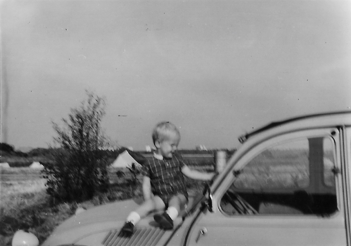 mathijs in de eend.jpg